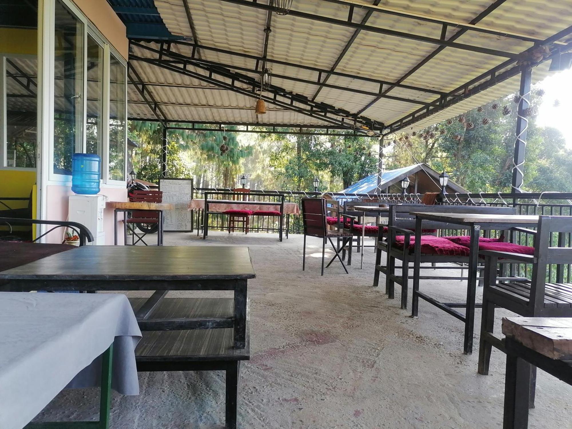 Jungle Crown Organic Homestay Нагаркот Экстерьер фото