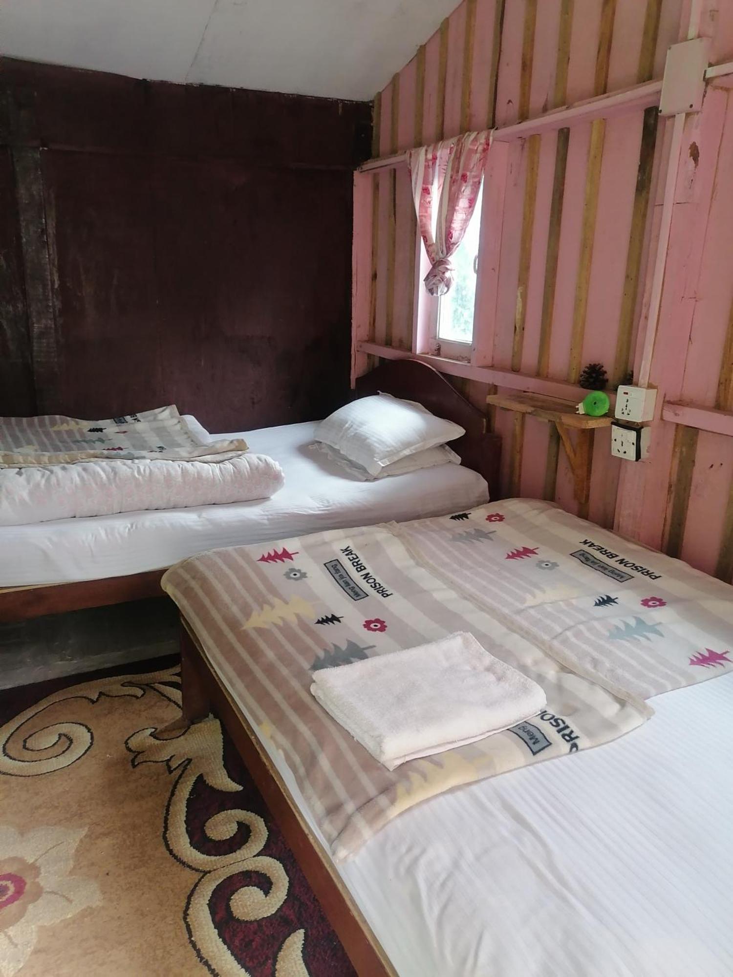 Jungle Crown Organic Homestay Нагаркот Номер фото
